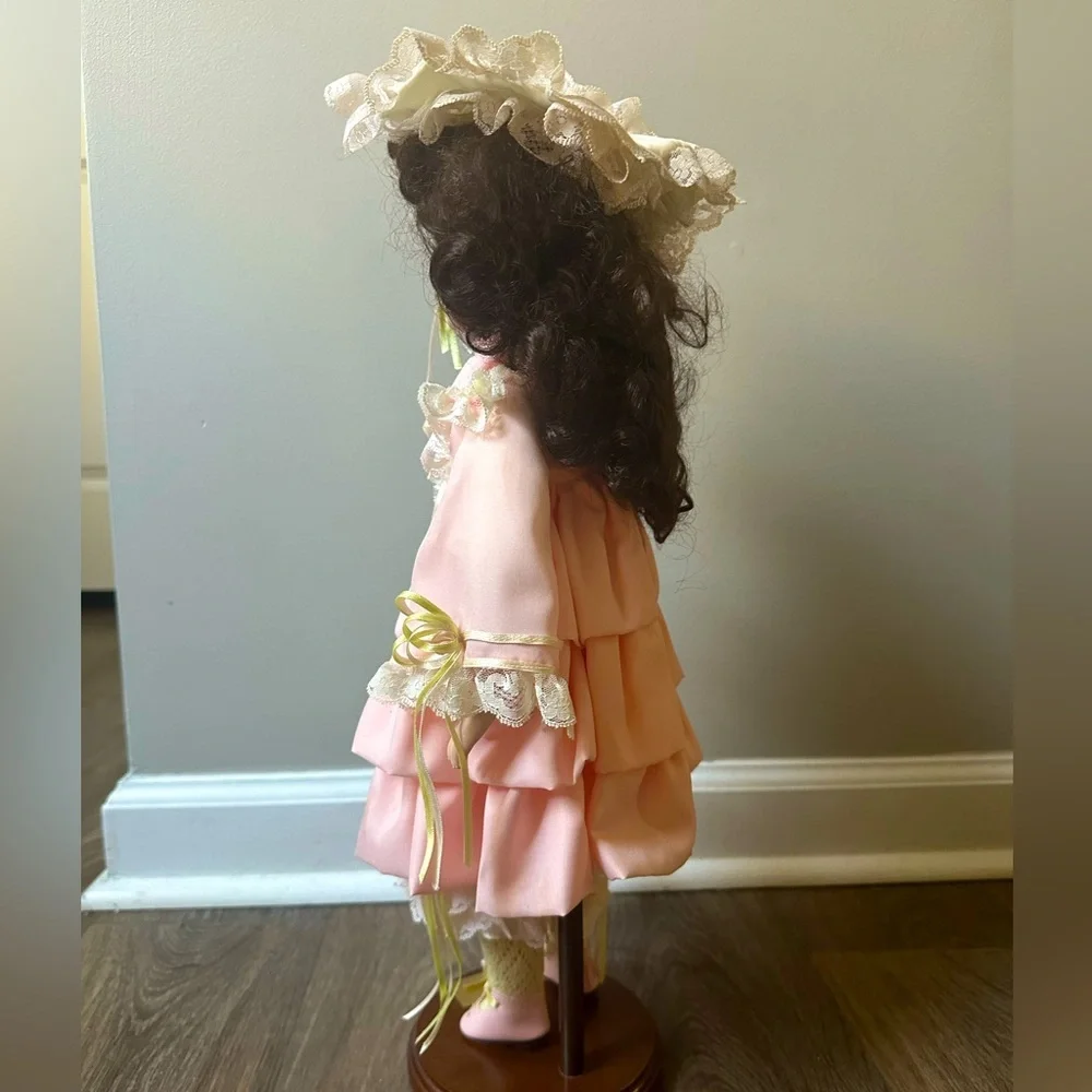 Vintage Heritage House Limited Edition Musical “Melissa” Porcelain Doll